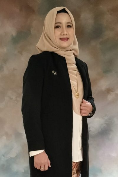 FOTO RINA JAKET HITAM FOTO RINA JAKET HITAM